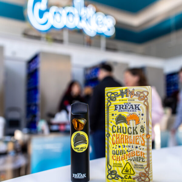 Buy Chuck & Charlie Dual Chamber Vape | Chuck & Charlie AIO | Chuck & Charlie 3-in-1 Dual Chamber Vape | The Freak Brothers Chuck & Charlie All In One Dual Chamber